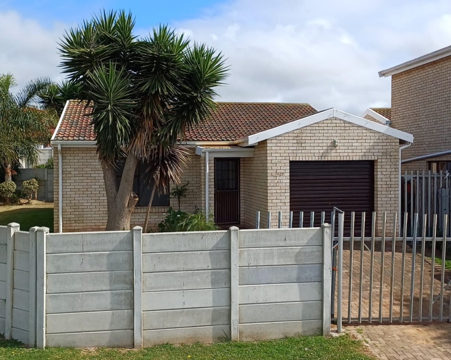 2 Bedroom Property for Sale in Wavecrest Eastern Cape